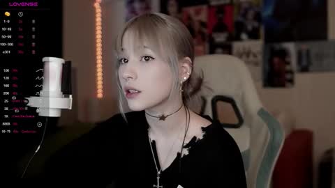 Ariana and Erik online show from March 2026 01:18:02 PM