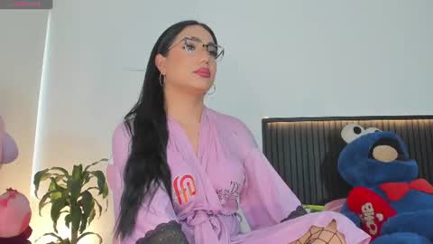 Juliana Giiraldo  online show from July 2026 09:24:02 PM