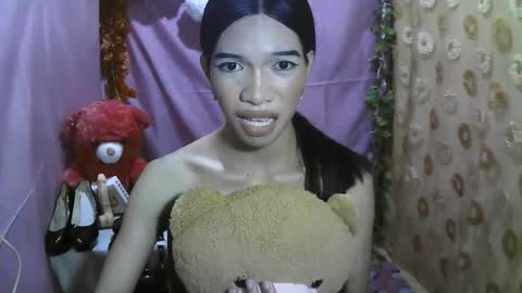 Snapshot of transgender21_petitecock chatting on December 2025 08:04:02 PM supernatural trans online show from December 2025 08:04:02 PM