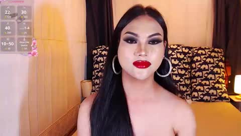 TransUNIVERSEph online show from October 2025 02:38:01 PM