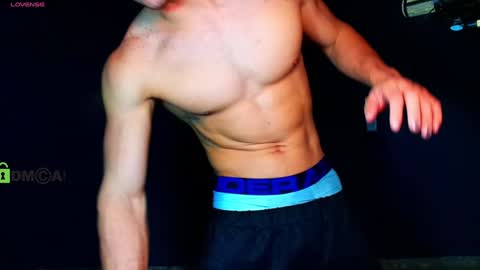 Snapshot of travisdiamonds chatting on February 2025 10:08:02 PM TRAVIS. online show from February 2025 10:08:02 PM