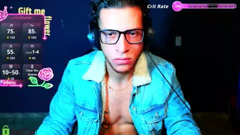 Snapshot of travisdiamonds chatting on September 2025 08:05:01 AM TRAVIS. online show from September 2025 08:05:01 AM