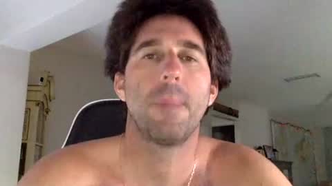 TravisKenn online show from October 2025 06:08:02 PM