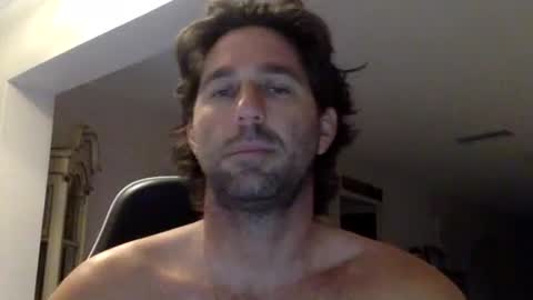 TravisKenn online show from January 2026 12:33:02 PM