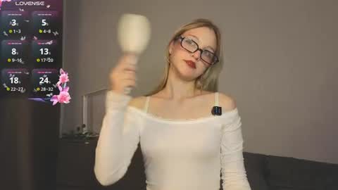 traxzbabe online show from July 2026 05:04:01 PM