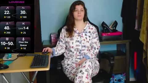 TreeJeanne online show from November 2025 02:54:01 AM