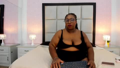 Snapshot of treisyvixen chatting on July 2026 02:49:02 AM Treisy Vixen big ass online show from July 2026 02:49:02 AM