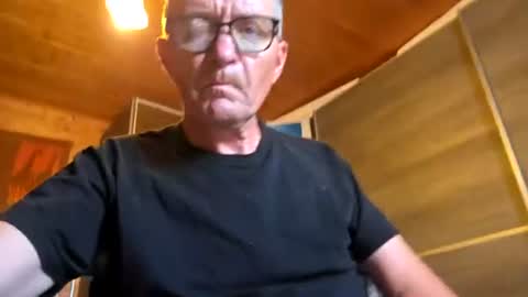 trekkertje12345 online show from June 2026 02:01:02 PM