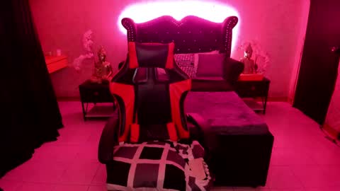 Jade online show from February 2025 08:08:02 PM