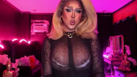 Jade online show from November 2025 04:47:01 PM