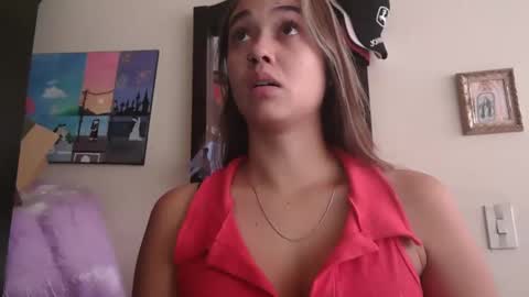 triana_bell online show from April 2026 05:10:02 PM