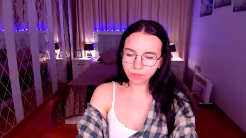 TriciaDaisy online show from May 2026 03:36:02 AM