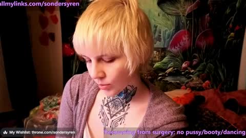 Snapshot of tricky_nymph chatting on April 2026 01:47:01 AM Cassie online show from April 2026 01:47:01 AM