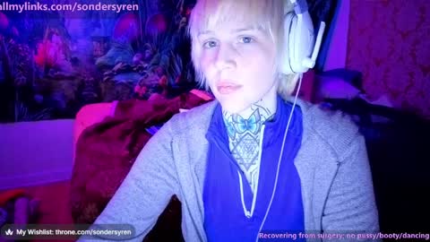 Snapshot of tricky_nymph chatting on April 2026 04:44:02 AM Cassie online show from April 2026 04:44:02 AM