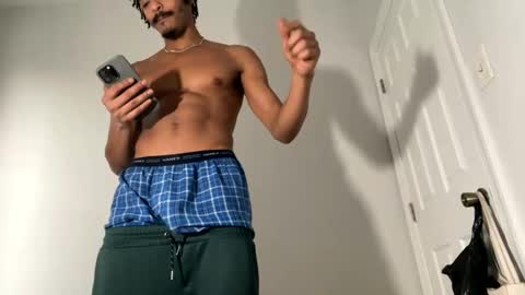 Snapshot of trillahung chatting on December 2024 08:04:02 PM WapBopper online show from December 2024 08:04:02 PM