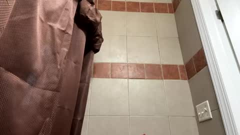 Snapshot of trillahung chatting on February 2025 06:58:01 PM WapBopper online show from February 2025 06:58:01 PM