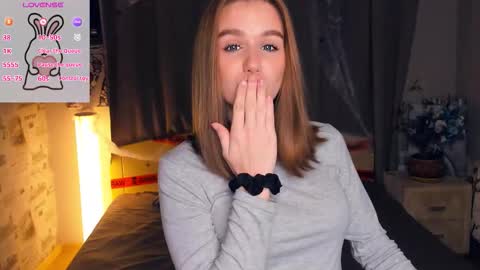 Bubbles online show from November 2025 07:15:01 PM