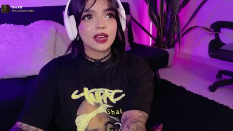 Val martinez  online show from April 2026 01:07:01 AM