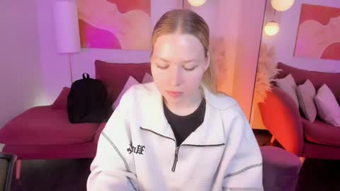 Tasya online show from October 2025 01:25:02 PM
