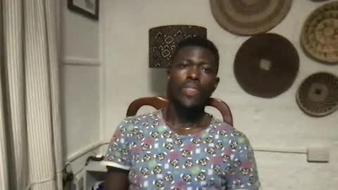 Snapshot of trisboo5 chatting on December 2024 08:36:01 PM Trisboo5 online show from December 2024 08:36:01 PM