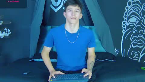 Snapshot of trisstan_kane chatting on June 2026 12:04:02 PM trisstan_kane online show from June 2026 12:04:02 PM