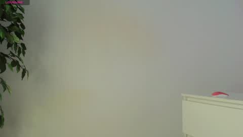 Snapshot of trixie_taylor chatting on March 2026 12:56:01 PM Trixie Taylor online show from March 2026 12:56:01 PM