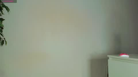 Trixie Taylor online show from April 2026 07:27:02 PM