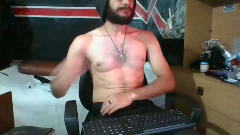 Snapshot of trizquelmen chatting on December 2024 08:23:01 PM Andrew online show from December 2024 08:23:01 PM