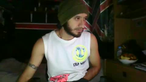 Snapshot of trizquelmen chatting on January 2025 12:52:02 PM Andrew online show from January 2025 12:52:02 PM