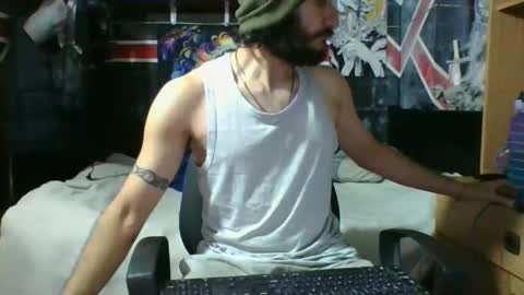 Snapshot of trizquelmen chatting on March 2025 11:20:02 PM Andrew online show from March 2025 11:20:02 PM