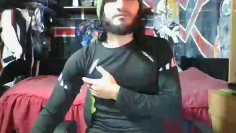 Snapshot of trizquelmen chatting on November 2025 09:47:01 PM Andrew online show from November 2025 09:47:01 PM