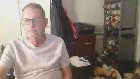 Snapshot of troffer1020 chatting on April 2026 03:26:01 AM Troffer online show from April 2026 03:26:01 AM