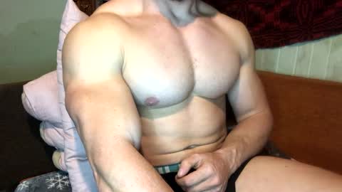 Snapshot of troncq chatting on March 2025 03:12:02 PM Troncq online show from March 2025 03:12:02 PM