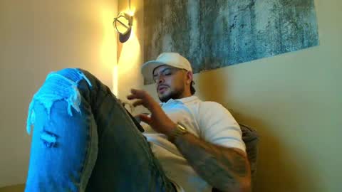 Troy online show from April 2026 08:04:01 AM