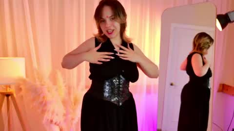 Emma online show from June 2026 12:05:02 PM