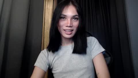 ts_athisa online show from October 2025 01:44:01 PM