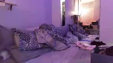 Amber White online show from September 2025 06:57:02 AM