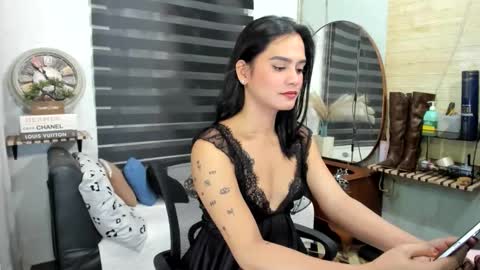 tslatinazandra online show from March 2026 01:27:01 PM