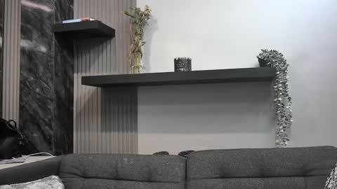 Lexi Longg online show from June 2026 02:33:01 PM