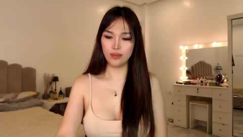 Snapshot of tslovemarie01 chatting on May 2026 02:50:01 AM Love Marie online show from May 2026 02:50:01 AM
