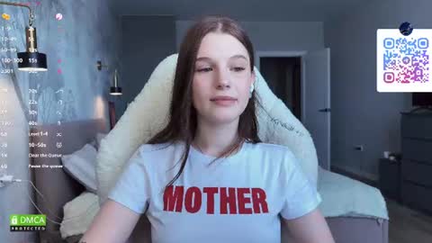 Snapshot of tsukuemi_no_mikoto chatting on June 2026 02:56:01 AM Sonya on vacation until online show from June 2026 02:56:01 AM