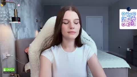 Snapshot of tsukuemi_no_mikoto chatting on June 2026 03:11:02 AM Sonya on vacation until online show from June 2026 03:11:02 AM