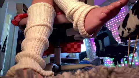 Snapshot of tsunderenextdoor chatting on September 2025 06:52:02 PM MOCHI NEXT DOOR online show from September 2025 06:52:02 PM