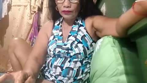 Mae online show from April 2026 09:31:01 PM