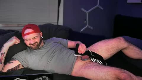 tucker_pdmax online show from April 2026 05:06:02 PM