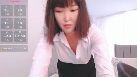 Snapshot of tumilio chatting on December 2024 08:08:02 AM TumiLio online show from December 2024 08:08:02 AM