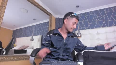 Snapshot of turnerstar chatting on April 2026 12:14:02 PM Turner online show from April 2026 12:14:02 PM