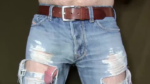 Snapshot of turquoise_metallic chatting on September 2025 03:17:01 PM Phil Box online show from September 2025 03:17:01 PM