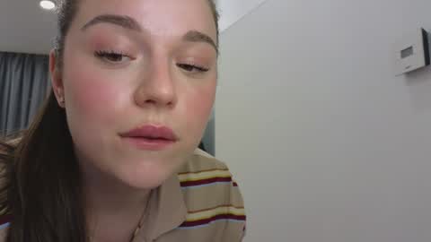 Snapshot of tutti_frutti_ chatting on January 2025 12:27:02 AM Ariana online show from January 2025 12:27:02 AM