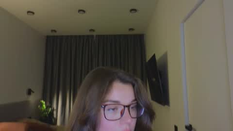 Ariana online show from October 2025 08:21:02 PM